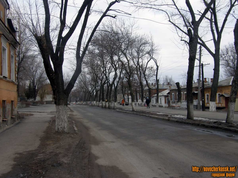 Новочеркасск: Александровская около 17 школы