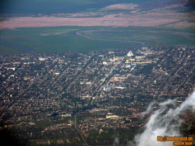 Новочеркасск: Новочеркасск с самолета. В центре - Платовский проспект