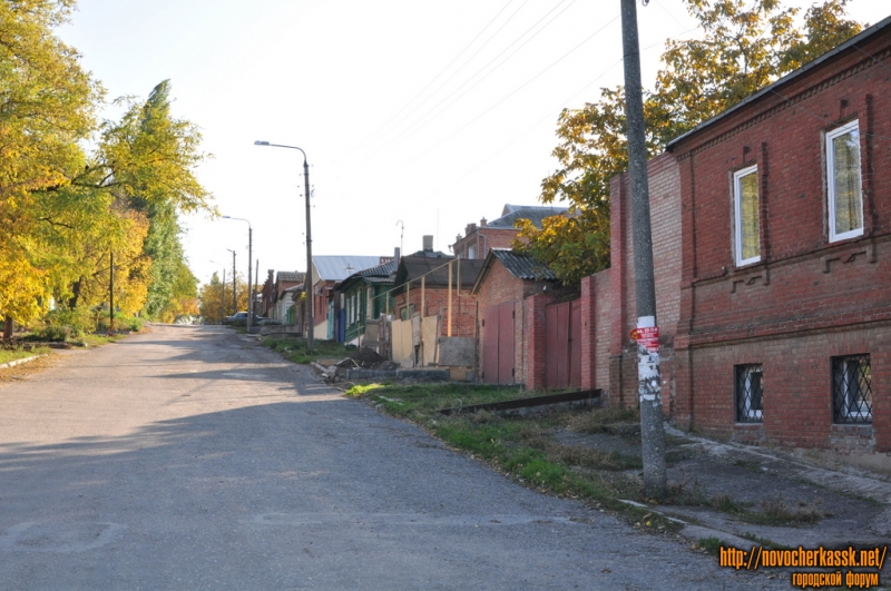 Новочеркасск: Вид на Островского с ул. Буденновской