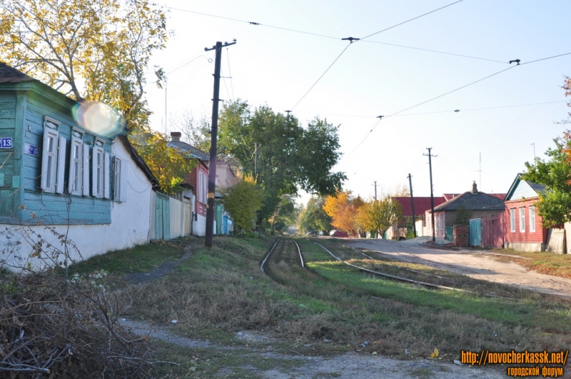 Новочеркасск: Щорса. Вид с пер. Криничного в сторону Островского