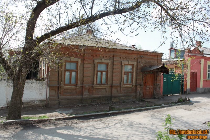 Новочеркасск: Бакунина, 53