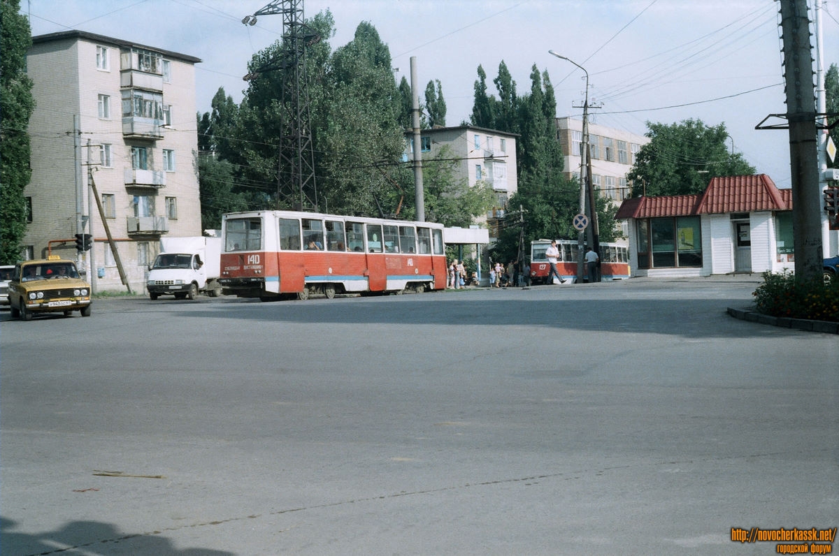 Новочеркасск: Баклановский на пересечении с Галины Петровой. 25 августа 2004 г.