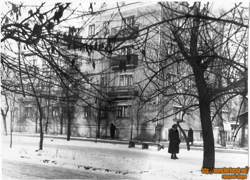 Новочеркасск: ул. Атаманская между Дубовского и Комитетской. Январь 1970 года.