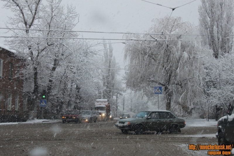 Новочеркасск: Перекресток ул. Буденновской и ул. им. 26 Бакинских комиссаров
