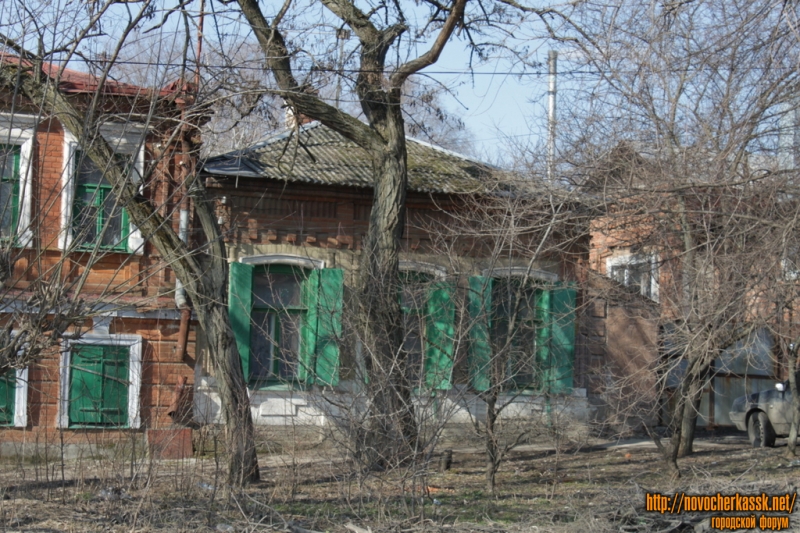 Новочеркасск: ул. Г. Петровой, 7