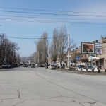 Вид проспекта Платовского в сторону Азовского рынка