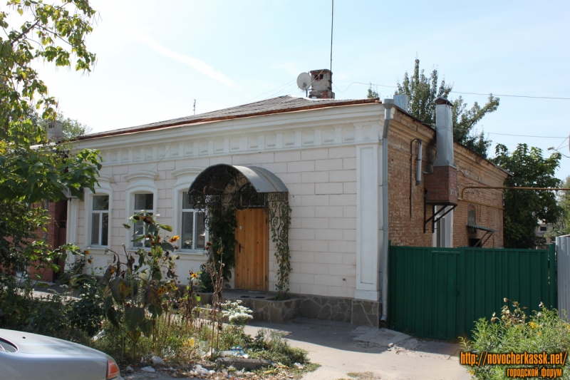 Новочеркасск: улица Михайловская, 49