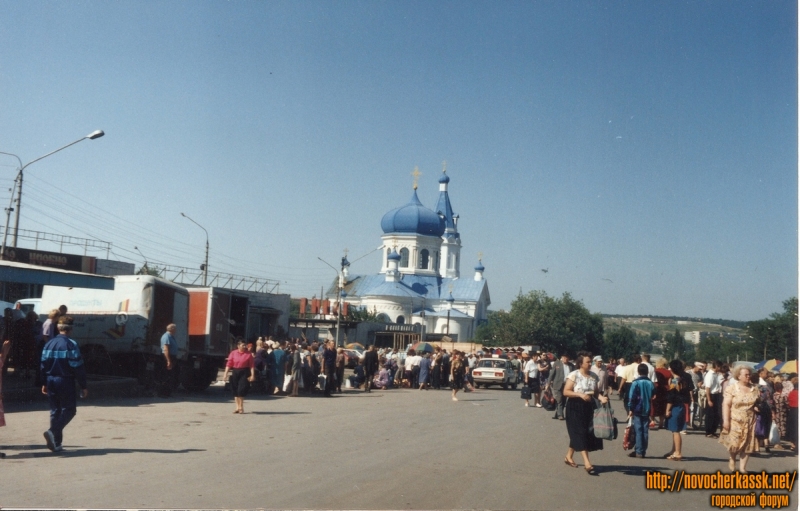 Новочеркасск: Пр. Платовский. Азовский рынок