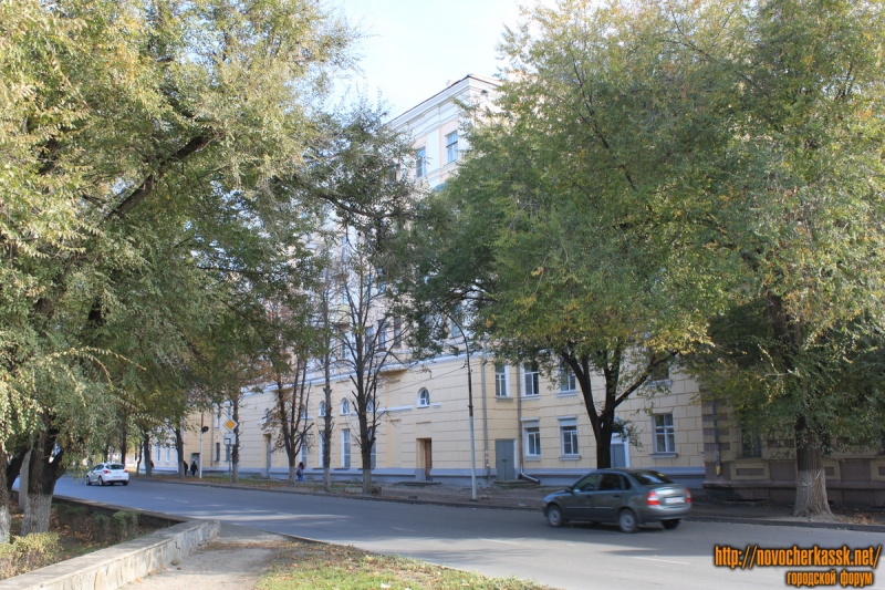 Новочеркасск: Площадь Троицкая, 1