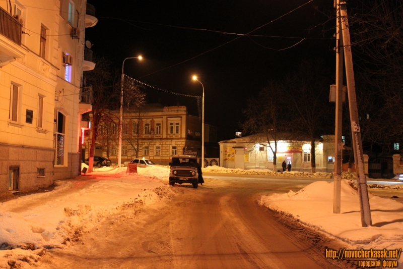 Новочеркасск: Вид на улицу Московскую с переулка Кривопустенко