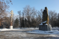 Площадь Троицкая и памятники на ней