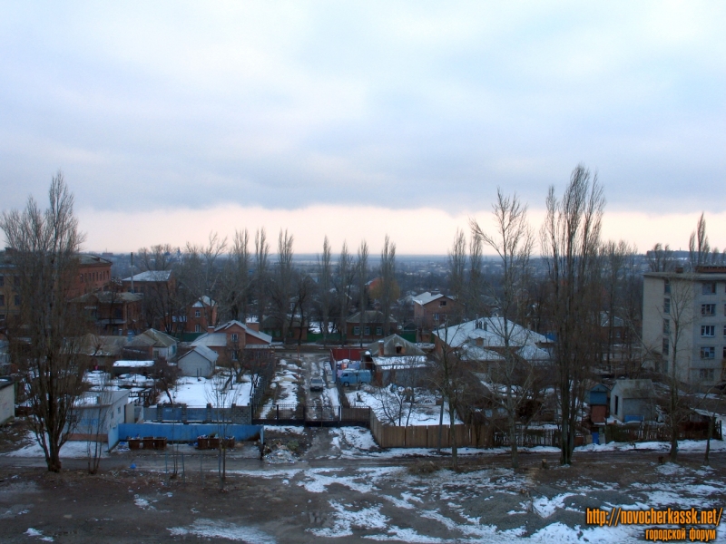 Новочеркасск: Студенческий городок, вид на улицу Троицкую