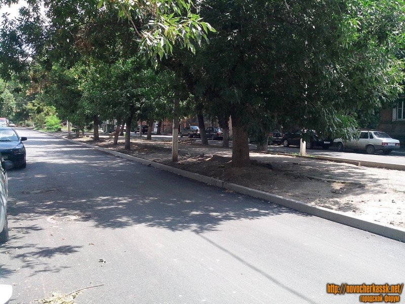 Новочеркасск: Улица Дубовского. После замены асфальта