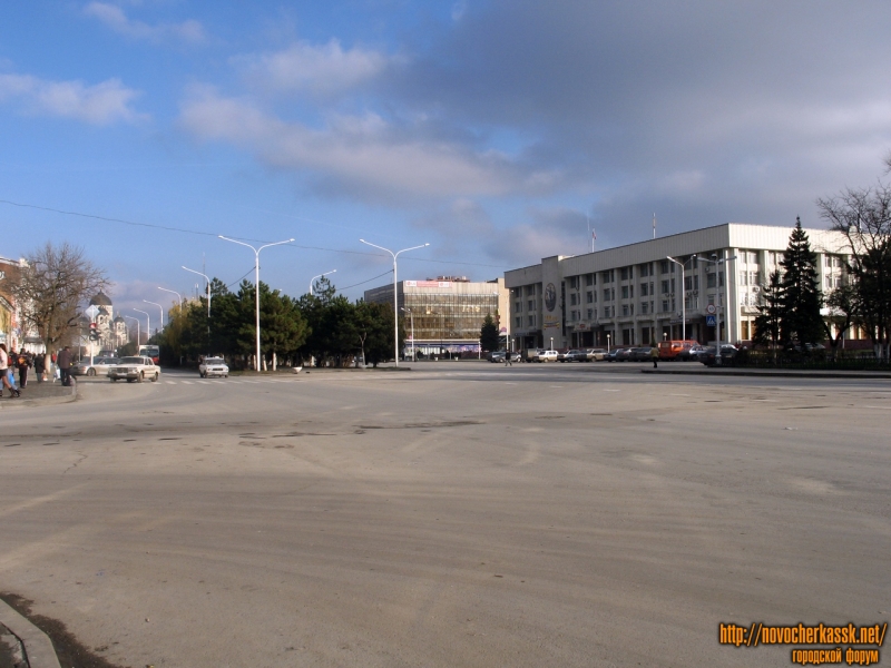 Новочеркасск: Площадь платова, на запад