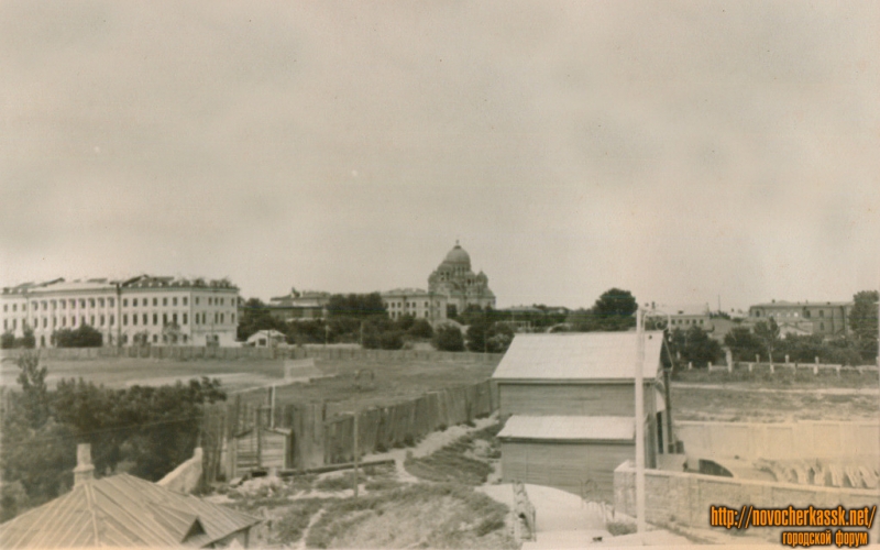 Новочеркасск: Вид на собор с кургана в городском парке