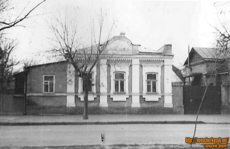 Новочеркасск: Баклановский, 33