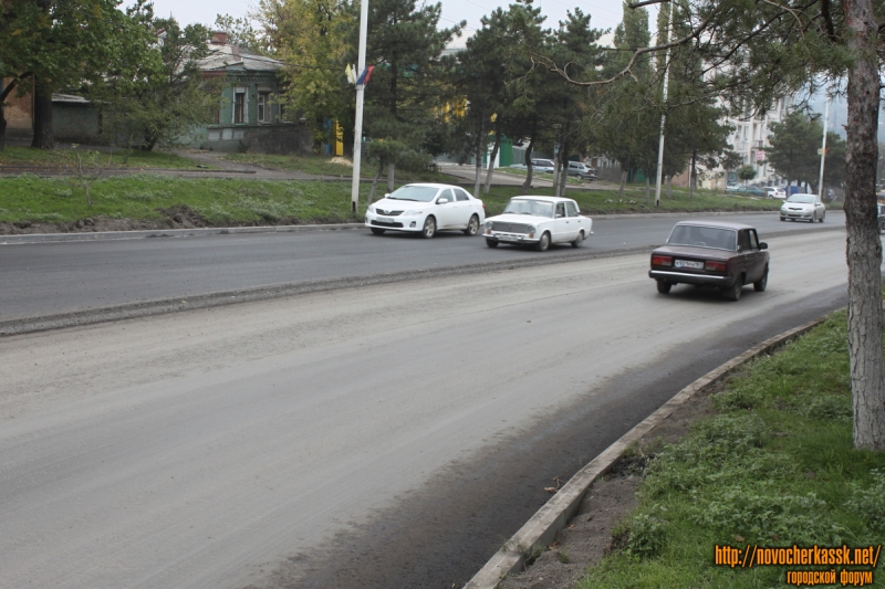 Новочеркасск: Укладка асфальта на спуске Герцена