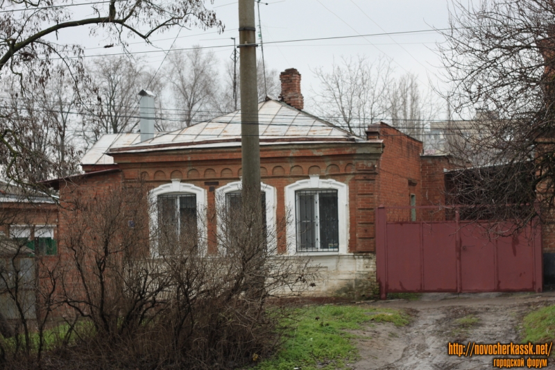Новочеркасск: Переулок Галины Петровой, 7