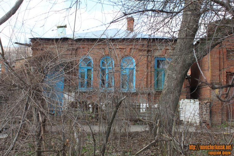 Новочеркасск: Улица Бакунина, 20