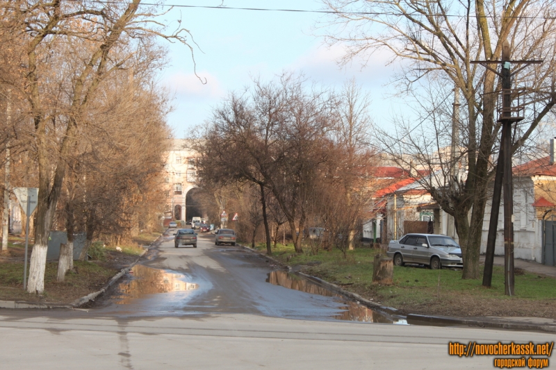 Новочеркасск: Троицкая. Вид с Пушкинской