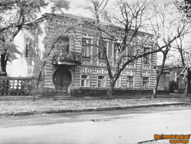 Новочеркасск: Пр. Ермака, 107