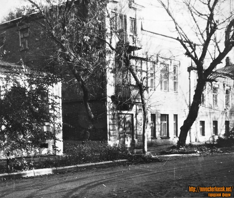 Новочеркасск: Улица имени Генерала Лебедя, 16