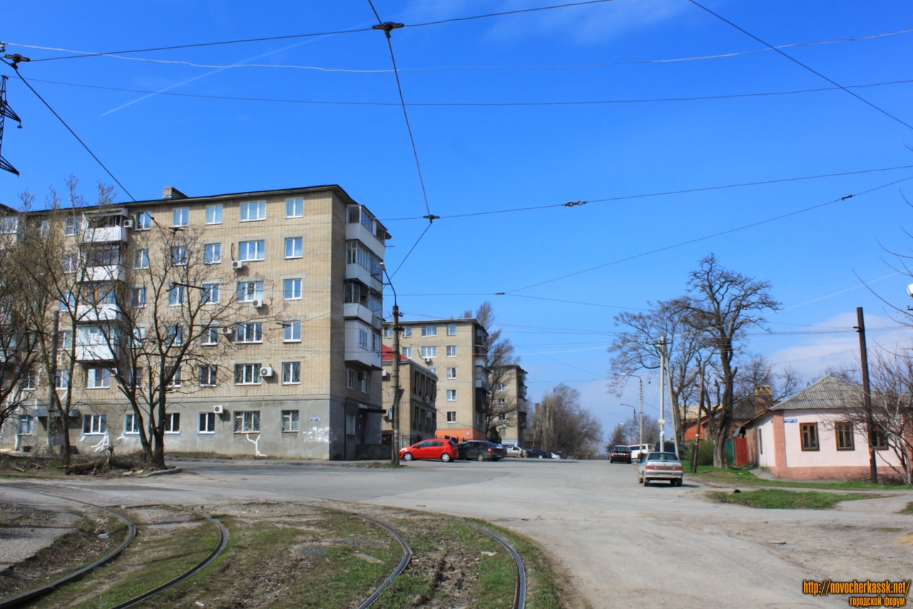 Новочеркасск: Перекресток улиц Щорса и Крылова