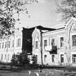 Улица Дворцовая, 10, 12 (бывшие здания общества взаимного кредита)