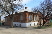 Улица Щорса, 38 / Островского, 38