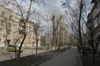 Двор - улица Петрова, 21