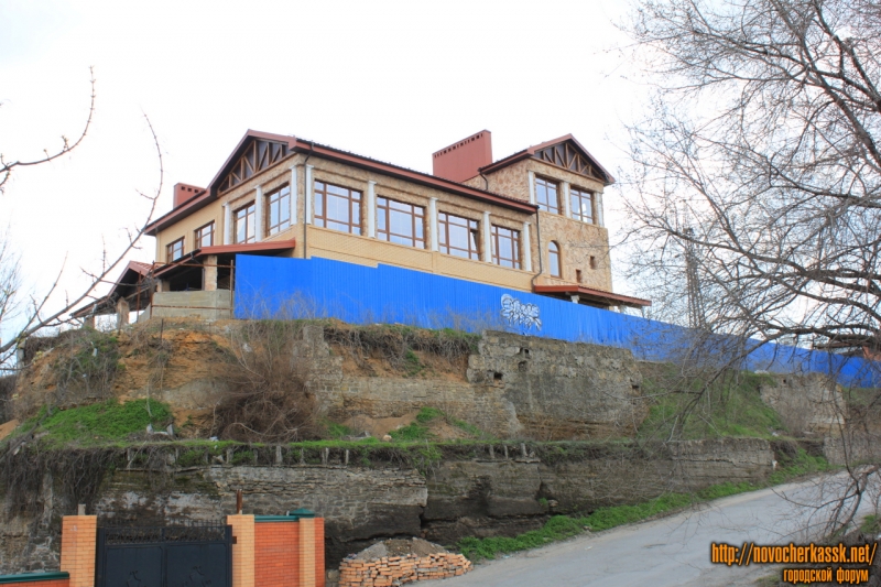 Новочеркасск: Спуск Герцена. Строительство на месте бывшего ресторана «Кавказ»