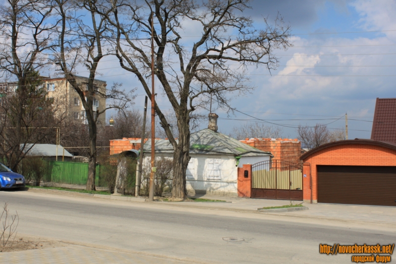 Новочеркасск: Улица Буденновская, 76