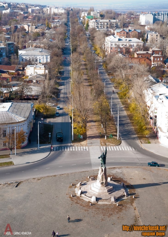 Новочеркасск: Проспект Ермака и памятник Ермаку. Вид с собора