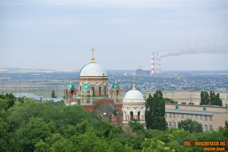 Новочеркасск: Александро-Невский храм. Покраска куполов