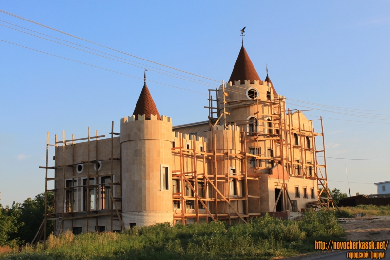 Новочеркасск: Здание на Старой Ростовской дороге