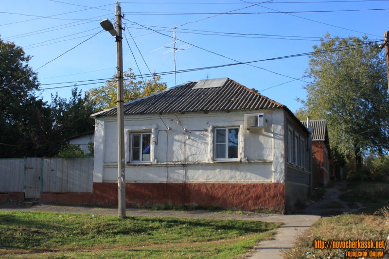 Новочеркасск: Грекова, 97 / Маяковского, 45