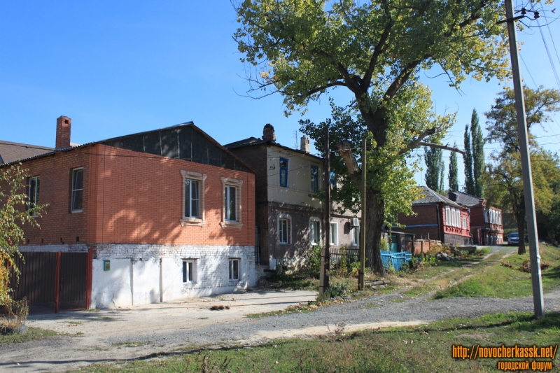 Новочеркасск: Улица Богдана Хмельницкого, 92-90