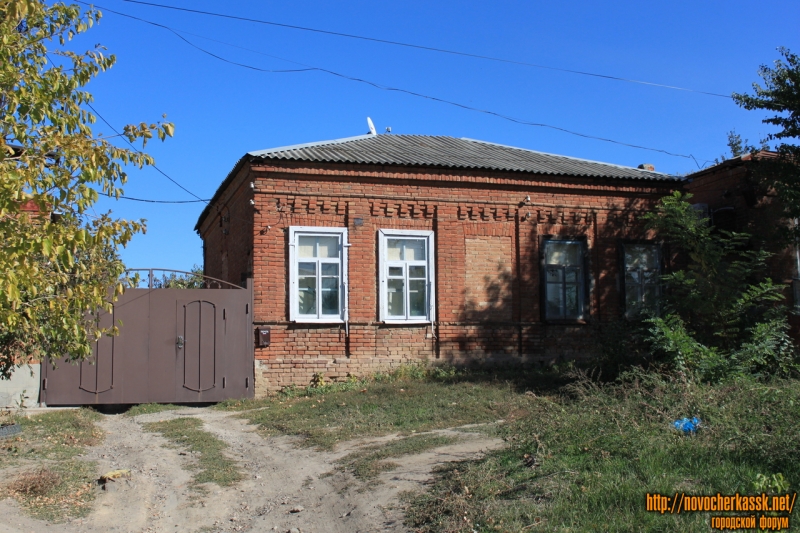 Новочеркасск: Улица Богдана Хмельницкого, 80