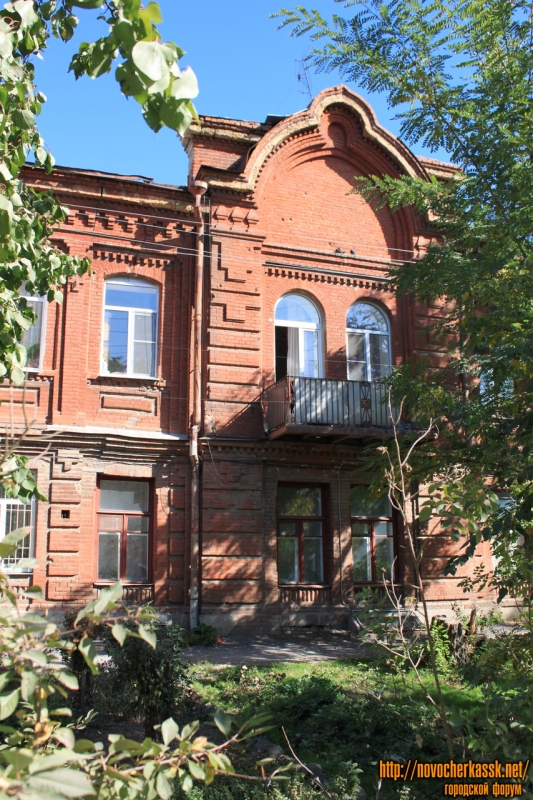 Новочеркасск: Улица Богдана Хмельницкого, 66