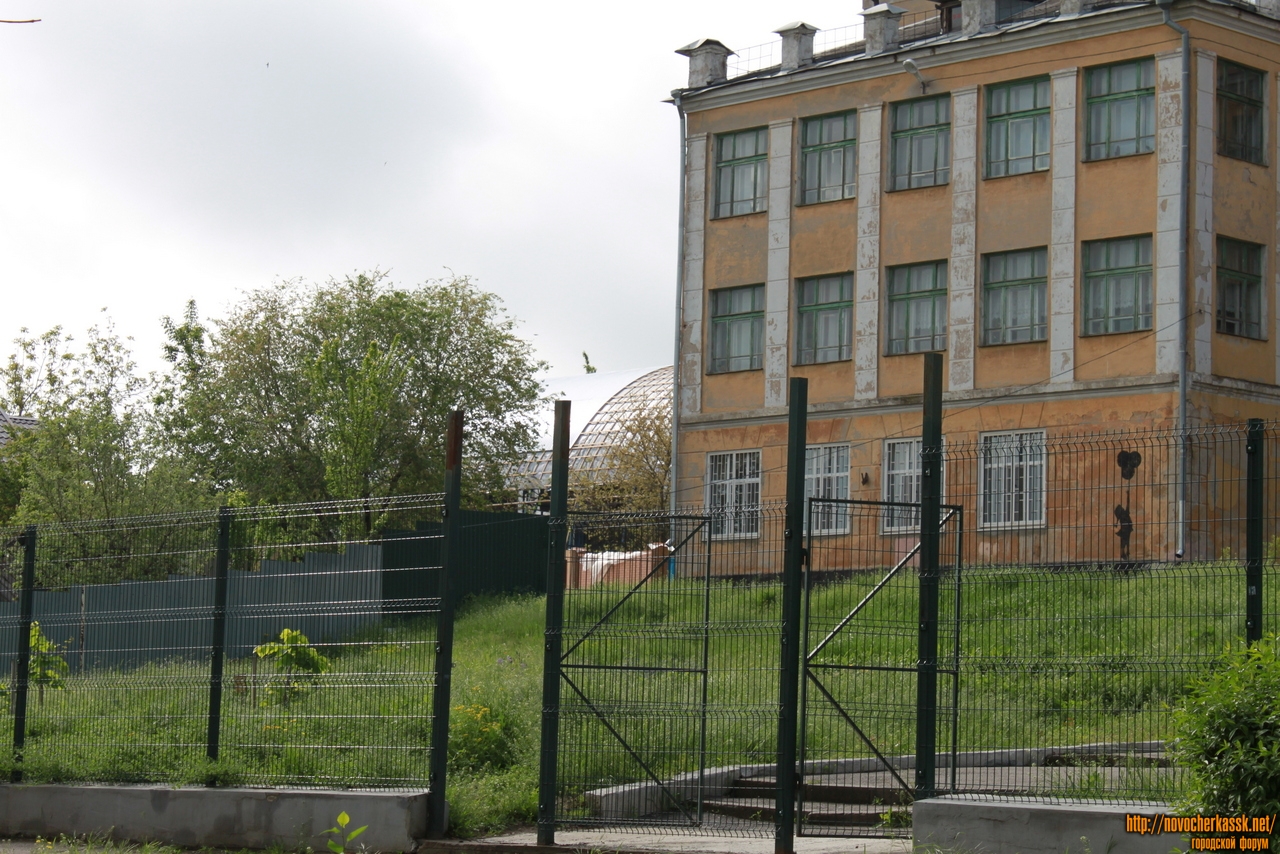 Новочеркасск: Строительство спортзала в 19 школе