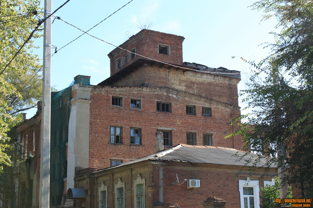 Новочеркасск: Здание бывшего завода имени Никольского