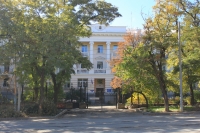 Улица Богдана Хмельницкого, 151. Профессорский дом НПИ
