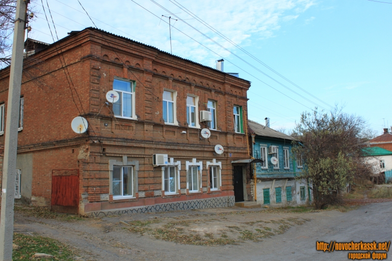 Новочеркасск: Улица Аксайская, 34