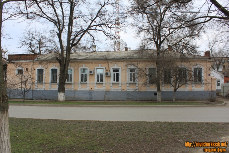 Новочеркасск: Проспект Ермака, 74