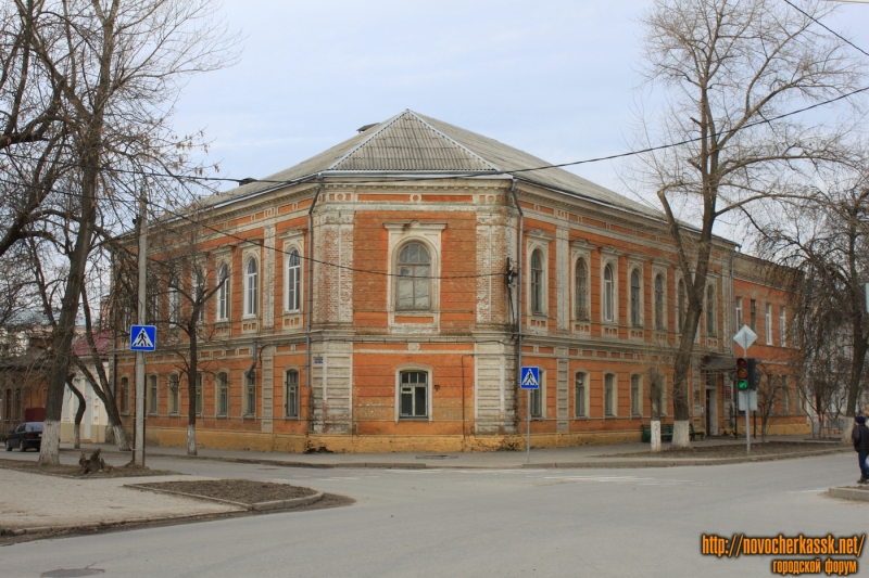 Новочеркасск: Проспект Ермака, 57 / Комитетская