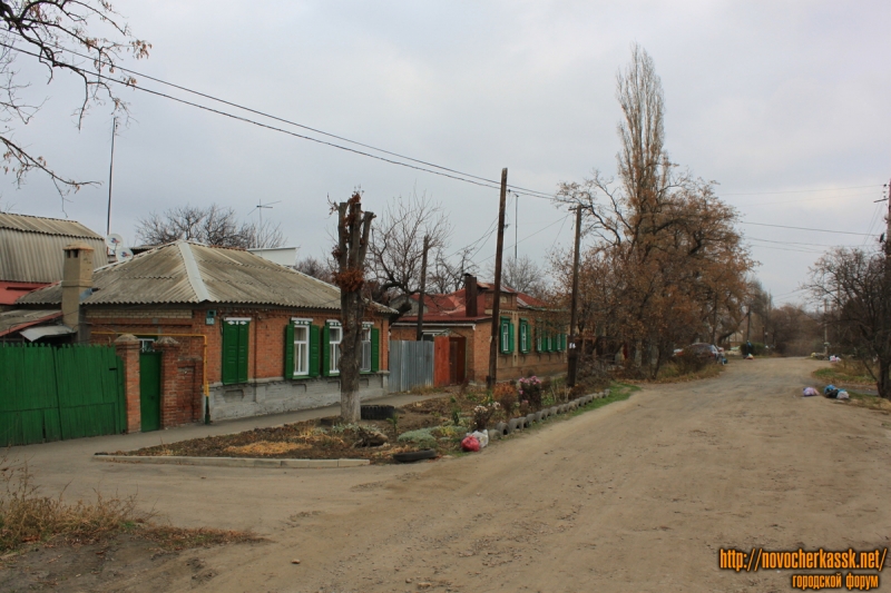 Новочеркасск: Улица Красноармейская, 152, 150