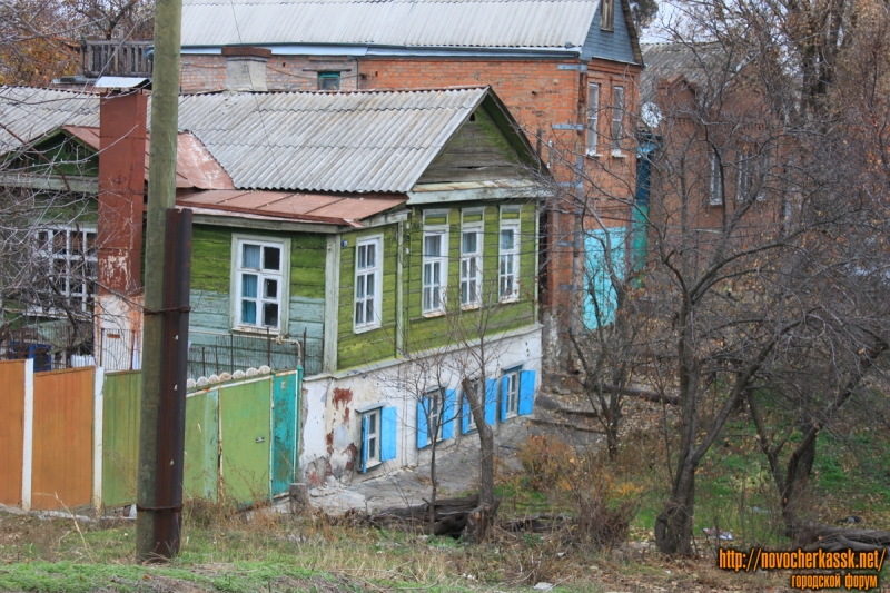 Новочеркасск: Улица Красноармейская, 136
