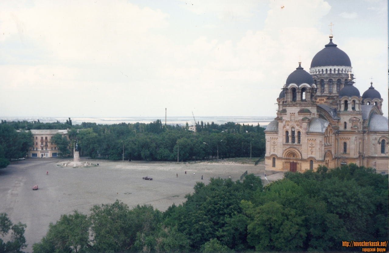 Новочеркасск: Соборная площадь, Собор середина 90-х