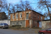 Красный спуск, 16
