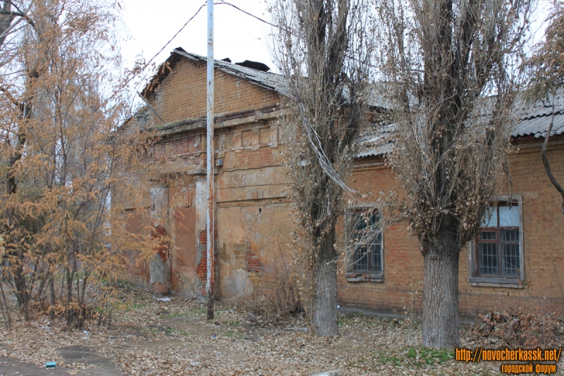 Новочеркасск: Бывший арсенал. Площадь Троицкая